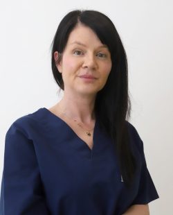dr. Alina Mandrutiu
