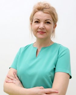dr. Alina Tantau